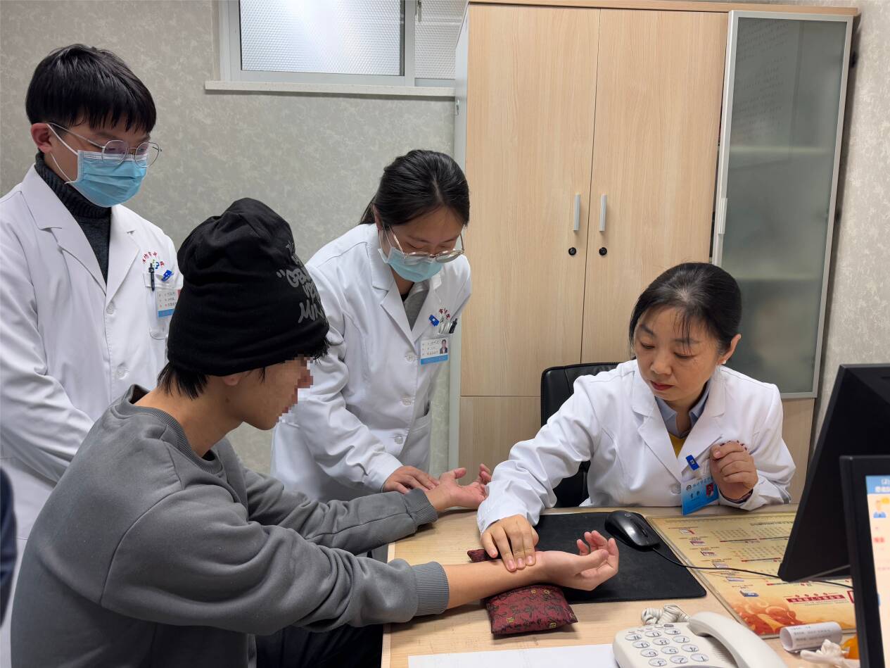 2535ff80a7a7470783cc5d2a03060e9c